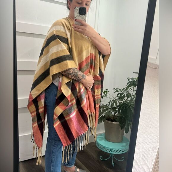 Woolrich Cozy Blanket Wrap - Picture 6 of 6